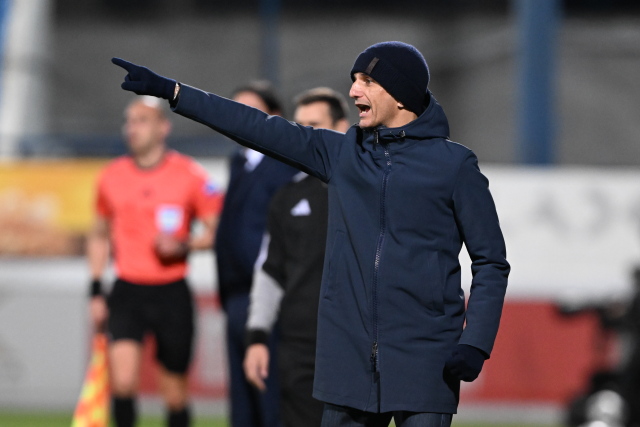 Λουτσέσκου μετά το 4-1 του ΠΑΟΚ κόντρα στην Κηφισιά: «Σκοράραμε δύο γκολ από καθαρά πέναλτι, το ματς κρίθηκε στα ατομικά λάθη» 