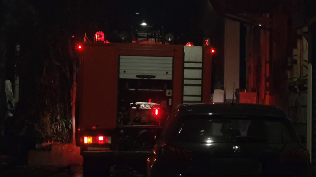 &Nu;&epsilon;&kappa;&rho;ή &gamma;&upsilon;&nu;&alpha;ί&kappa;&alpha; &alpha;&pi;ό &tau;&eta; &phi;&omega;&tau;&iota;ά &sigma;&tau;&omicron; &Mu;&epsilon;&tau;&alpha;&xi;&omicron;&upsilon;&rho;&gamma;&epsilon;ί&omicron;