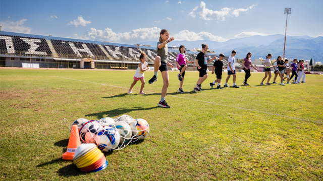 &Kappa;ά&theta;&epsilon; &epsilon;&upsilon;&kappa;&alpha;&iota;&rho;ί&alpha; &gamma;&iota;&alpha; &mu;&iota;&alpha; &gamma;&upsilon;&nu;&alpha;ί&kappa;&alpha; &alpha;&lambda;&lambda;ά&zeta;&epsilon;&iota; &tau;&omicron; &pi;&alpha;&iota;&chi;&nu;ί&delta;&iota; &gamma;&iota;&alpha; ό&lambda;&omicron;&upsilon;&sigmaf;