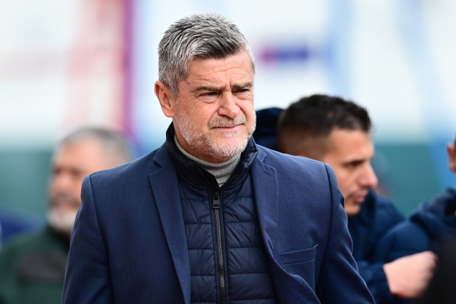 Απέλυσε τον Δερμιτζάκη ο Πανιώνιος: «Χαρίσαμε άκοπη άνοδο στην Καλαμάτα, ανεξήγητα διαλυμένη η ομάδα», αναφέρει η ανακοίνωση 