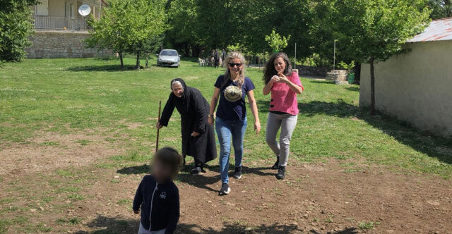 &Pi;&alpha;&gamma;&kappa;ό&sigma;&mu;&iota;&alpha; &Eta;&mu;έ&rho;&alpha; &tau;&eta;&sigmaf; &Gamma;&upsilon;&nu;&alpha;ί&kappa;&alpha;&sigmaf;: &Eta; &gamma;&iota;&alpha;&gamma;&iota;ά &Kappa;&omega;&nu;&sigma;&tau;ά&nu;&tau;&omega; &kappa;&alpha;&iota; &omicron;&iota; &gamma;&upsilon;&nu;&alpha;ί&kappa;&epsilon;&sigmaf; &pi;&omicron;&upsilon; &kappa;&rho;ά&tau;&eta;&sigma;&alpha;&nu; ό&rho;&theta;&iota;&alpha; &tau;&alpha; &chi;&omega;&rho;&iota;ά &tau;&eta;&sigmaf; &epsilon;&lambda;&lambda;&eta;&nu;&iota;&kappa;ή&sigmaf; &upsilon;&pi;&alpha;ί&theta;&rho;&omicron;&upsilon;