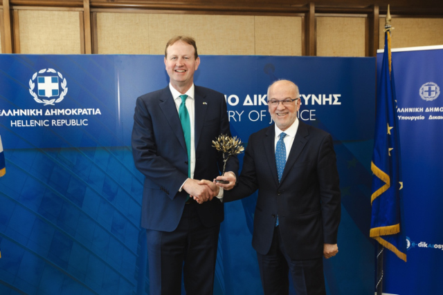 Η ΑΝΑΛΗΨΗ ΤΗΣ ΠΡΟΕΔΡΙΑΣ ΤΟΥ ΣΥΜΒΟΥΛΙΟΥ ΤΗΣ ΕΕ ΚΑΙ Η ΚΑΤΑΣΤΑΣΗ ΤΗΣ ΔΙΚΑΙΟΣΥΝΗΣ ΤΑ ΘΕΜΑΤΑ ΤΗΣ ΣΥΝΑΝΤΗΣΗΣ ΤΟΥ ΦΛΩΡΙΔΗ ΜΕ ΤΟΝ ΙΡΛΑΝΔΟ ΟΜΟΛΟΓΟ ΤΟΥ