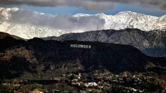 ABC: &Tau;&omicron; &Iota;&rho;ά&nu; &sigma;&chi;&epsilon;&delta;&iota;ά&zeta;&epsilon;&iota; &epsilon;&pi;&iota;&theta;έ&sigma;&epsilon;&iota;&sigmaf; &mu;&epsilon; drones &sigma;&tau;&eta;&nu; &Kappa;&alpha;&lambda;&iota;&phi;ό&rho;&nu;&iota;&alpha;, &omicron;&iota; &pi;&rho;&omicron;&epsilon;&iota;&delta;&omicron;&pi;&omicron;&iota;ή&sigma;&epsilon;&iota;&sigmaf; &tau;&omicron;&upsilon; FBI