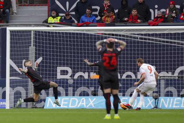 Bundesliga: &Eta; &Mu;&pi;ά&gamma;&epsilon;&rho;&nu; &tau;&omega;&nu; 9 &pi;&alpha;&iota;&kappa;&tau;ώ&nu; &pi;ή&rho;&epsilon; &beta;&alpha;&theta;&mu;ό &sigma;&tau;&omicron; &Lambda;&epsilon;&beta;&epsilon;&rho;&kappa;&omicron;ύ&zeta;&epsilon;&nu;, &beta;&alpha;&theta;&mu;ό&sigmaf; &alpha;&nu;ά&sigma;&alpha; &gamma;&iota;&alpha; &Beta;ό&lambda;&phi;&sigma;&mu;&pi;&omicron;&upsilon;&rho;&gamma;&kappa; &mu;&epsilon; &sigma;&kappa;ό&rho;&epsilon;&rho; &Kappa;&omicron;&upsilon;&lambda;&iota;&epsilon;&rho;ά&kappa;&eta;, &delta;&epsilon;ί&tau;&epsilon; &beta;ί&nu;&tau;&epsilon;&omicron;