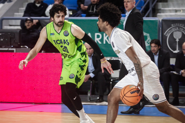 &Alpha;&pi;&omicron;&chi;&alpha;&iota;&rho;έ&tau;&eta;&sigma;&epsilon; &mu;&epsilon; &nu;ί&kappa;&eta; &tau;&omicron; BCL &eta; &Kappa;&alpha;&rho;&delta;ί&tau;&sigma;&alpha;, 98-90 &tau;&eta;&nu; &Tau;ό&phi;&alpha;&sigmaf; &sigma;&tau;&eta;&nu; &Pi;&rho;&omicron;ύ&sigma;&alpha;