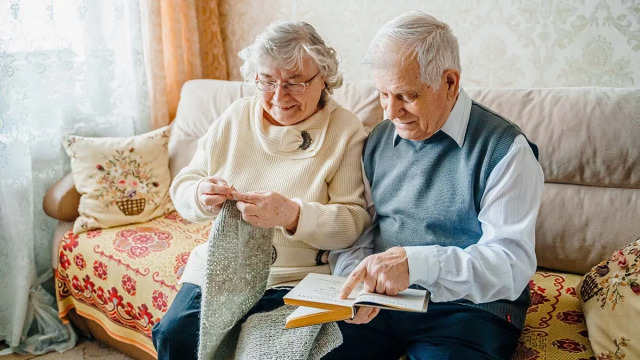 Γιατί κάποιοι φτάνουν τα 100 χωρίς να κόψουν τσιγάρο και αλκοόλ – Ο «πρωταγωνιστικός» ρόλος των γονιδίων