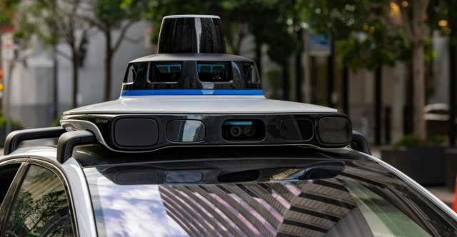 Η UBER ΕΠΕΝΔΥΕΙ 1,25 ΔΙΣ. ΔΟΛΑΡΙΑ ΓΙΑ ΝΑ ΡΙΞΕΙ ΣΤΟΥΣ ΔΡΟΜΟΥΣ 50.000 ΡΟΜΠΟΤΑΞΙ ΣΤΟ ΑΜΕΣΟ ΜΕΛΛΟΝ