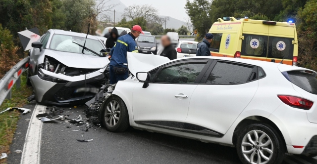 ΜΕΤΩΠΙΚΗ ΣΥΓΚΡΟΥΣΗ ΔΥΟ ΙΧ ΣΤΗΝ ΑΡΓΟΛΙΔΑ, ΣΤΟ ΝΟΣΟΚΟΜΕΙΟ Ο ΕΝΑΣ ΟΔΗΓΟΣ