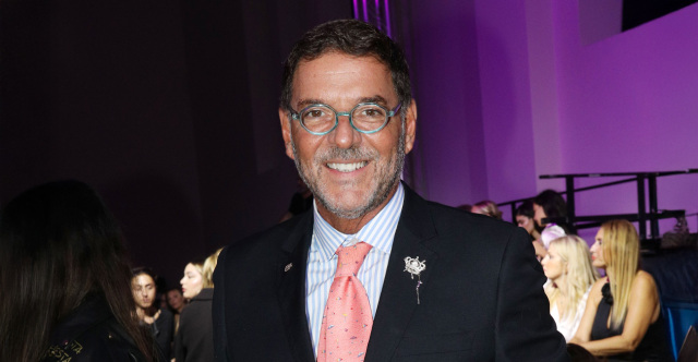 Έ&phi;&omicron;&delta;&omicron;&sigmaf; &tau;&omicron;&upsilon; &epsilon;&lambda;&lambda;&eta;&nu;&iota;&kappa;&omicron;ύ FBI &sigma;&tau;&eta;&nu; &gamma;&kappa;&alpha;&lambda;&epsilon;&rho;ί &tau;&omicron;&upsilon; &Gamma;&iota;ώ&rho;&gamma;&omicron;&upsilon; &Tau;&sigma;&alpha;&gamma;&kappa;&alpha;&rho;ά&kappa;&eta; &sigma;&tau;&omicron; &Kappa;&omicron;&lambda;&omega;&nu;ά&kappa;&iota;, &beta;&rho;έ&theta;&eta;&kappa;&alpha;&nu; &pi;&lambda;&alpha;&sigma;&tau;&omicron;ί &pi;ί&nu;&alpha;&kappa;&epsilon;&sigmaf;