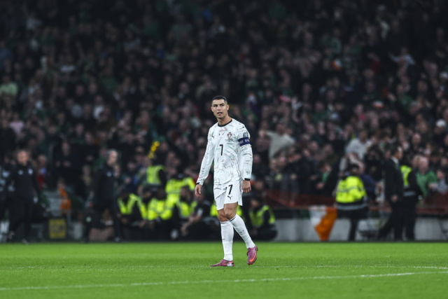 &Kappa;&rho;&iota;&sigma;&tau;&iota;ά&nu;&omicron; &Rho;&omicron;&nu;ά&lambda;&nu;&tau;&omicron;: &Chi;&omega;&rho;ί&sigmaf; &tau;&omicron;&nu; CR7 &sigma;&tau;&alpha; &phi;&iota;&lambda;&iota;&kappa;ά &mu;&epsilon; &Mu;&epsilon;&xi;&iota;&kappa;ό &kappa;&alpha;&iota; &Eta;&Pi;&Alpha; &eta; &Pi;&omicron;&rho;&tau;&omicron;&gamma;&alpha;&lambda;ί&alpha;