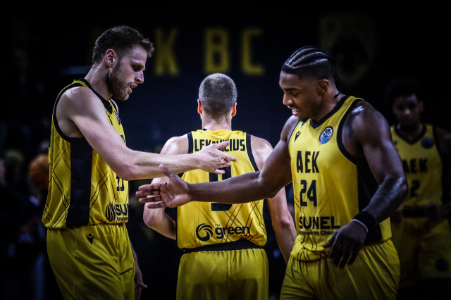 &Alpha;&Epsilon;&Kappa;: &Mu;&epsilon; &Mu;&pi;&alpha;&nu;&tau;&alpha;&lambda;ό&nu;&alpha; &sigma;&tau;&alpha; &pi;&rho;&omicron;&eta;&mu;&iota;&tau;&epsilon;&lambda;&iota;&kappa;ά &tau;&omicron;&upsilon; Basketball Champions League