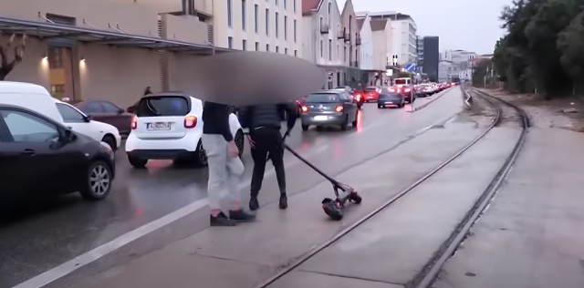 &Nu;&epsilon;&alpha;&rho;&omicron;ί &sigma;&tau;&eta;&nu; &Pi;ά&tau;&rho;&alpha; ή&tau;&alpha;&nu; &delta;&iota;&kappa;ά&beta;&alpha;&lambda;&omicron; &sigma;&epsilon; &eta;&lambda;&epsilon;&kappa;&tau;&rho;&iota;&kappa;ό &pi;&alpha;&tau;ί&nu;&iota; &kappa;&alpha;&iota; έ&pi;&epsilon;&sigma;&alpha;&nu; &sigma;&epsilon; live &mu;&epsilon;&tau;ά&delta;&omicron;&sigma;&eta;, &delta;&epsilon;ί&tau;&epsilon; &beta;ί&nu;&tau;&epsilon;&omicron;