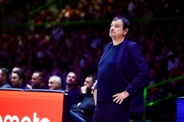 &Alpha;&tau;&alpha;&mu;ά&nu;: &laquo;&Sigma;&tau;&omicron; &tau;&epsilon;&lambda;&epsilon;&upsilon;&tau;&alpha;ί&omicron; &delta;&epsilon;&kappa;ά&lambda;&epsilon;&pi;&tau;&omicron; &pi;&alpha;ί&xi;&alpha;&mu;&epsilon; &tau;&omicron; &mu;&pi;ά&sigma;&kappa;&epsilon;&tau; &mu;&alpha;&sigmaf; &kappa;&alpha;&iota; &pi;ή&rho;&alpha;&mu;&epsilon; &pi;&omicron;&lambda;ύ &sigma;&eta;&mu;&alpha;&nu;&tau;&iota;&kappa;ή &nu;ί&kappa;&eta;&raquo;
