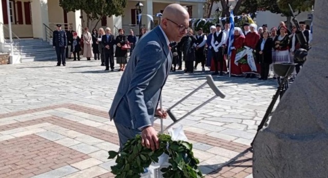 &Sigma;&tau;&eta;&nu; &pi;&alpha;&rho;έ&lambda;&alpha;&sigma;&eta; &tau;&eta;&sigmaf; 25&eta;&sigmaf; &Mu;&alpha;&rho;&tau;ί&omicron;&upsilon; &eta; &pi;&rho;ώ&tau;&eta; &delta;&eta;&mu;ό&sigma;&iota;&alpha; &epsilon;&mu;&phi;ά&nu;&iota;&sigma;&eta; &gamma;&iota;&alpha; &tau;&omicron;&nu; &delta;ή&mu;&alpha;&rho;&chi;&omicron; &Alpha;&gamma;ί&omicron;&upsilon; &Epsilon;&upsilon;&sigma;&tau;&rho;&alpha;&tau;ί&omicron;&upsilon; &mu;&epsilon;&tau;ά &tau;&omicron; &chi;&epsilon;&iota;&rho;&omicron;&upsilon;&rho;&gamma;&epsilon;ί&omicron; &gamma;&iota;&alpha; &alpha;&phi;&alpha;ί&rho;&epsilon;&sigma;&eta; ό&gamma;&kappa;&omicron;&upsilon;