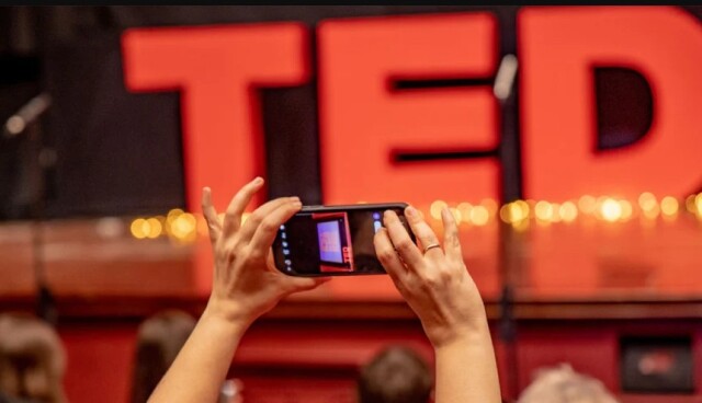 ELA TED-Ed LIVE26: &Pi;&alpha;&nu;&epsilon;&lambda;&lambda;&alpha;&delta;&iota;&kappa;ό &mu;&alpha;&theta;&eta;&tau;&iota;&kappa;ό &sigma;&upsilon;&nu;έ&delta;&rho;&iota;&omicron; &sigma;&tau;&eta; &Theta;&epsilon;&sigma;&sigma;&alpha;&lambda;&omicron;&nu;ί&kappa;&eta;