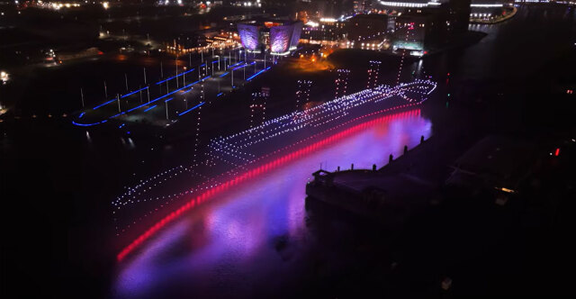 ΕΝΤΥΠΩΣΙΑΚΗ ΑΝΑΠΑΡΑΣΤΑΣΗ ΤΟΥ ΤΙΤΑΝΙΚΟΥ ΜΕ 950 DRONES ΣΤΟ ΛΙΜΑΝΙ ΤΟΥ ΜΠΕΛΦΑΣΤ, ΔΕΙΤΕ ΒΙΝΤΕΟ