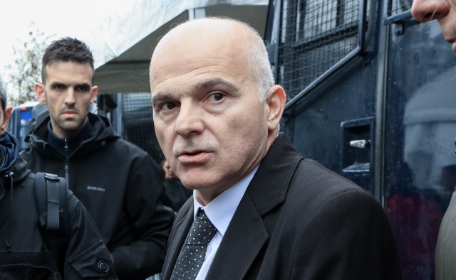 &Psi;&alpha;&rho;ό&pi;&omicron;&upsilon;&lambda;&omicron;&sigmaf;: &Eta; &Kappa;&omega;&nu;&sigma;&tau;&alpha;&nu;&tau;&omicron;&pi;&omicron;ύ&lambda;&omicron;&upsilon; &nu;&alpha; &kappa;&alpha;&tau;&alpha;&lambda;ά&beta;&epsilon;&iota; ό&tau;&iota; &delta;&epsilon;&nu; &delta;&iota;&epsilon;&xi;ά&gamma;&epsilon;&iota; &mu;&iota;&alpha; &delta;ί&kappa;&eta; &mu;ό&nu;&eta; &tau;&eta;&sigmaf;, &omega;&phi;έ&lambda;&eta;&sigma;&epsilon; &tau;&omicron;&upsilon;&sigmaf; &kappa;&alpha;&tau;&eta;&gamma;&omicron;&rho;&omicron;ύ&mu;&epsilon;&nu;&omicron;&upsilon;&sigmaf; &eta; &sigma;&upsilon;&mu;&pi;&epsilon;&rho;&iota;&phi;&omicron;&rho;ά &tau;&eta;&sigmaf;