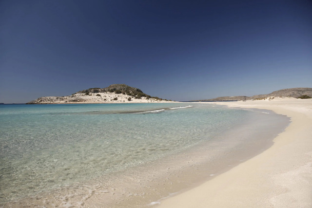 &Gamma;ύ&rho;&omega; &alpha;&pi;ό &tau;&eta; &Mu;&omicron;&nu;&epsilon;&mu;&beta;&alpha;&sigma;&iota;ά: &Upsilon;&pi;έ&rho;&omicron;&chi;&epsilon;&sigmaf; &pi;&alpha;&rho;&alpha;&lambda;ί&epsilon;&sigmaf;, &sigma;&pi;ή&lambda;&alpha;&iota;&alpha; &kappa;&alpha;&iota; &beta;&upsilon;&theta;&iota;&sigma;&mu;έ&nu;&epsilon;&sigmaf; &pi;&rho;&omicron;ϊ&sigma;&tau;&omicron;&rho;&iota;&kappa;έ&sigmaf; &pi;ό&lambda;&epsilon;&iota;&sigmaf;