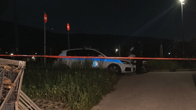 &Theta;&rho;ί&lambda;&epsilon;&rho; &sigma;&tau;&eta;&nu; &Pi;&alpha;&lambda;&lambda;ή&nu;&eta;: 49&chi;&rho;&omicron;&nu;&omicron;&sigmaf; &beta;&rho;έ&theta;&eta;&kappa;&epsilon; &nu;&epsilon;&kappa;&rho;ό&sigmaf; &sigma;&epsilon; &chi;&alpha;&nu;&tau;ά&kappa;&iota; &mu;&epsilon; tie wrap &gamma;ύ&rho;&omega; &alpha;&pi;ό &tau;&omicron;&nu; &lambda;&alpha;&iota;&mu;ό &tau;&omicron;&upsilon;