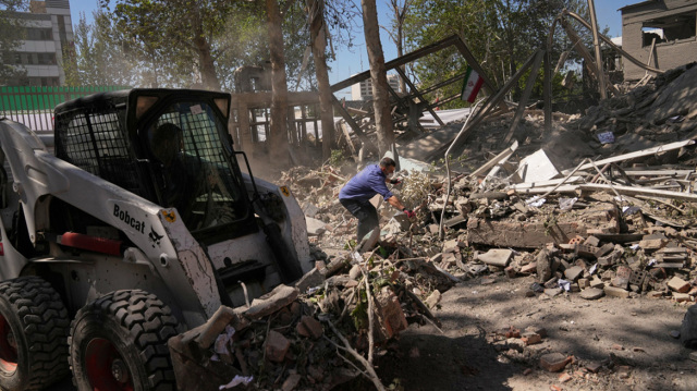 ΒΟΜΒΑΡΔΙΣΤΗΚΕ ΤΟ ΤΕΧΝΟΛΟΓΙΚΟ ΠΑΝΕΠΙΣΤΗΜΙΟ ΣΑΡΙΦ, ΤΟ «ΜΙΤ ΤΟΥ ΙΡΑΝ», ΑΠΕΙΛΕΙ ΜΕ ΑΝΤΙΠΟΙΝΑ Ο ΑΡΑΓΤΣΙ