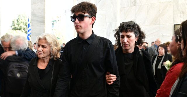 &Tau;&epsilon;&lambda;&epsilon;&upsilon;&tau;&alpha;ί&omicron; &alpha;&nu;&tau;ί&omicron; &sigma;&tau;&omicron;&nu; &gamma;&iota;&omicron; &tau;&eta;&sigmaf; &Theta;&epsilon;&alpha;&nu;ώ&sigmaf; &Phi;&omega;&tau;ί&omicron;&upsilon;, &Beta;&alpha;&sigma;ί&lambda;&eta; &Rho;ί&zeta;&omicron; &pi;&omicron;&upsilon; έ&phi;&upsilon;&gamma;&epsilon; &alpha;&pi;ό &tau;&eta; &zeta;&omega;ή &sigma;&tau;&alpha; 48 &tau;&omicron;&upsilon;, &sigma;&upsilon;&nu;&tau;&epsilon;&tau;&rho;&iota;&mu;&mu;έ&nu;&eta; &eta; &omicron;&iota;&kappa;&omicron;&gamma;έ&nu;&epsilon;&iota;&alpha;