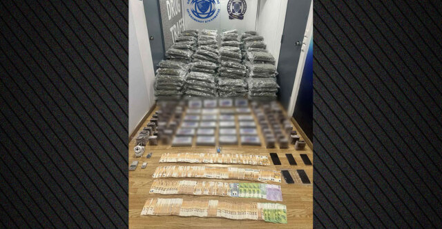 ΣΥΝΕΛΗΦΘΗΣΑΝ ΤΡΙΑ ΑΤΟΜΑ ΓΙΑ ΚΑΤΟΧΗ ΚΑΙ ΔΙΑΚΙΝΗΣΗ ΜΕΓΑΛΩΝ ΠΟΣΟΤΗΤΩΝ ΚΟΚΑΐΝΗΣ ΚΑΙ ΚΑΝΝΑΒΗΣ ΣΤΗΝ ΑΤΤΙΚΗ