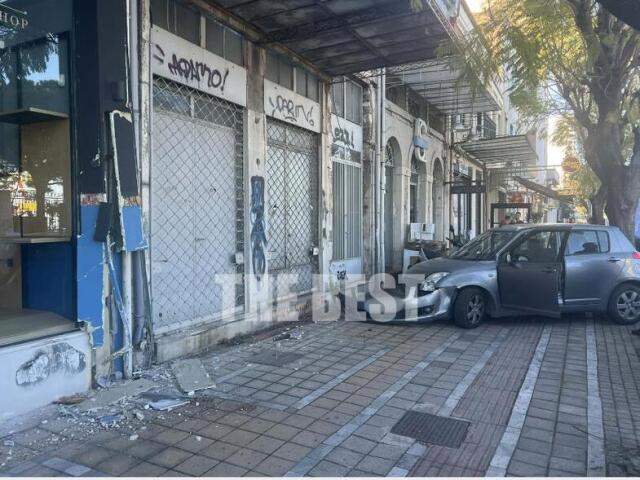 &Tau;&rho;&omicron;&chi;&alpha;ί&omicron; &sigma;&tau;&eta;&nu; &Pi;ά&tau;&rho;&alpha;, &alpha;&upsilon;&tau;&omicron;&kappa;ί&nu;&eta;&tau;&omicron; &alpha;&nu;έ&beta;&eta;&kappa;&epsilon; &sigma;&epsilon; &pi;&epsilon;&zeta;&omicron;&delta;&rho;ό&mu;&iota;&omicron; &kappa;&alpha;&iota; &kappa;&alpha;&tau;έ&lambda;&eta;&xi;&epsilon; &sigma;&epsilon; &epsilon;ί&sigma;&omicron;&delta;&omicron; &kappa;&tau;&iota;&rho;ί&omicron;&upsilon;