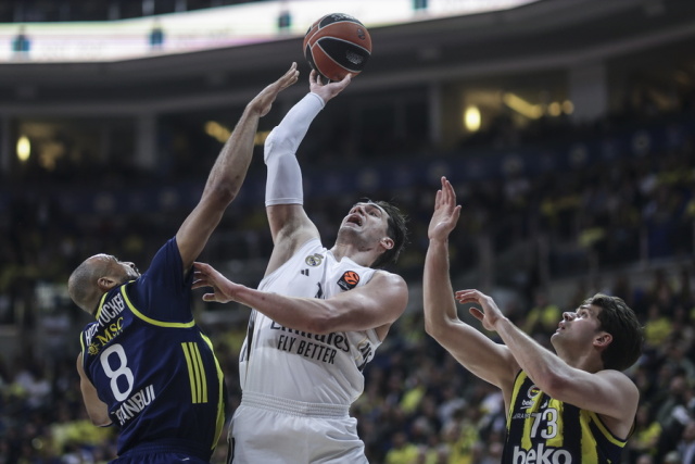 Διπλό της Ρεάλ Μαδρίτης στην Πόλη, 74-69 την Φενέρ 