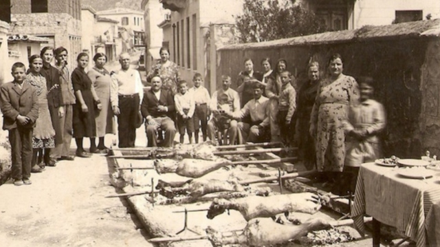 ΠΩΣ ΚΑΘΙΕΡΩΘΗΚΕ Ο ΕΟΡΤΑΣΜΟΣ ΤΟΥ ΠΑΣΧΑ: ΟΙ ΤΡΕΙΣ «ΑΝΑΣΤΑΣΕΙΣ» ΚΑΙ ΕΘΙΜΑ ΑΠΟ ΟΛΗ ΤΗΝ ΕΛΛΑΔΑ