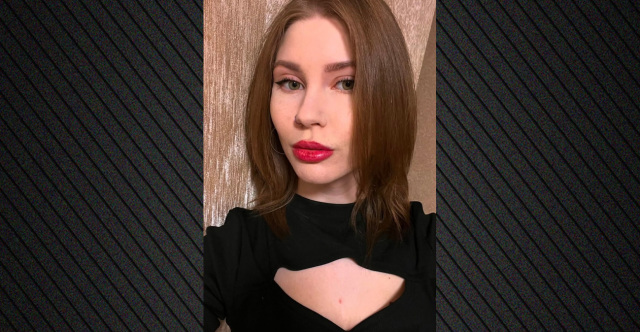 «Ακόμα κι ο Χριστός θα ανασταινόταν για να το δοκιμάσει»: Ρωσίδα μοντέλο του Onlyfans μετέτρεψε πασχαλινό γλυκό σε ναργιλέ και κινδυνεύει με φυλάκιση