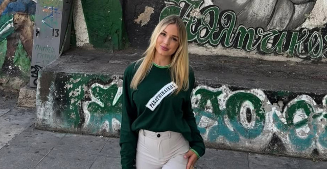 Η κούκλα δισέγγονη του Πούσκας φωτογραφήθηκε στην ιστορική Λεωφόρο: Στο γήπεδο που όλα ξεκίνησαν για τον παππού μου, έγραψε 