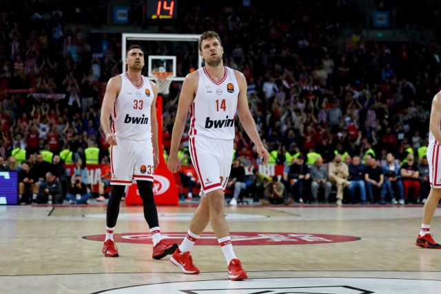 Euroleague: &Omicron; &Beta;&epsilon;&zeta;έ&nu;&kappa;&omicron;&phi; &epsilon;&pi;έ&lambda;&epsilon;&xi;&epsilon; &tau;&omicron;&nu; &epsilon;&alpha;&upsilon;&tau;ό &tau;&omicron;&upsilon; &kappa;&alpha;&iota; &tau;&omicron;&nu; &Mu;&iota;&lambda;&omicron;&upsilon;&tau;ί&nu;&omicron;&phi; &sigma;&tau;&eta;&nu; &kappa;&omicron;&rho;&upsilon;&phi;&alpha;ί&alpha; &pi;&epsilon;&nu;&tau;ά&delta;&alpha; &tau;&eta;&sigmaf; &chi;&rho;&omicron;&nu;&iota;ά&sigmaf;