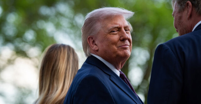 Το Ιράν «θα υποβάλει προσφορά» για να ικανοποιήσει τα αμερικανικά αιτήματα, λέει ο Τραμπ 