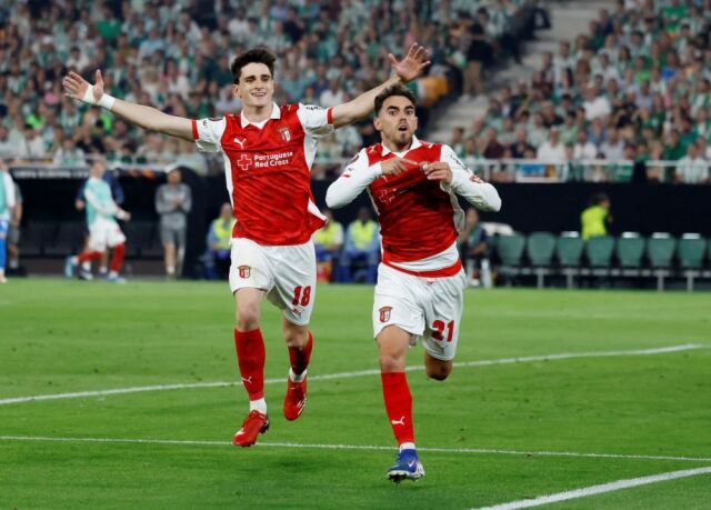 Europa League: &Alpha;&nu;&alpha;&tau;&rho;&omicron;&pi;ή &tau;&eta;&sigmaf; &Mu;&pi;&rho;ά&gamma;&kappa;&alpha; &kappa;&alpha;&iota; &eta;&mu;&iota;&tau;&epsilon;&lambda;&iota;&kappa;ό&sigmaf; &mu;&epsilon; &Phi;&rho;ά&iota;&mu;&pi;&omicron;&upsilon;&rho;&gamma;&kappa;, &alpha;&gamma;&gamma;&lambda;&iota;&kappa;ό&sigmaf; &laquo;&epsilon;&mu;&phi;ύ&lambda;&iota;&omicron;&sigmaf;&raquo; &Phi;ό&rho;&epsilon;&sigma;&tau;-&Beta;ί&lambda;&alpha; &tau;&omicron; ά&lambda;&lambda;&omicron; &mu;&alpha;&tau;&sigmaf;, &delta;&epsilon;ί&tau;&epsilon; &tau;&alpha; &gamma;&kappa;&omicron;&lambda;