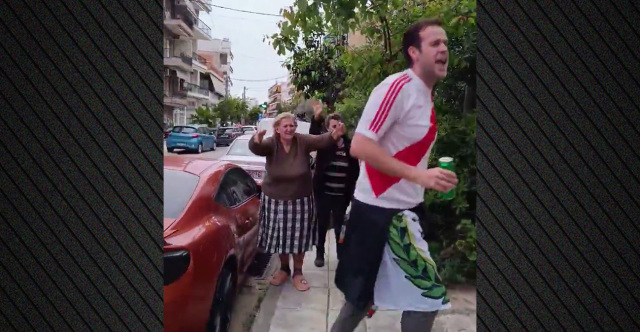 &Tau;&omicron; &omicron;&delta;&omicron;&iota;&pi;&omicron;&rho;&iota;&kappa;ό &tau;&omega;&nu; &omicron;&pi;&alpha;&delta;ώ&nu; &tau;&eta;&sigmaf; &Rho;ά&gamma;&iota;&omicron; &pi;&rho;&omicron;&sigmaf; &tau;&eta; &Nu;έ&alpha; &Phi;&iota;&lambda;&alpha;&delta;έ&lambda;&phi;&epsilon;&iota;&alpha; &kappa;&alpha;&iota; &tau;&omicron; &tau;&rho;&alpha;&gamma;&omicron;ύ&delta;&iota; &mu;&epsilon; &tau;&iota;&sigmaf; &Epsilon;&lambda;&lambda;&eta;&nu;ί&delta;&epsilon;&sigmaf; &gamma;&iota;&alpha;&gamma;&iota;ά&delta;&epsilon;&sigmaf;, &delta;&epsilon;ί&tau;&epsilon; &beta;ί&nu;&tau;&epsilon;&omicron;