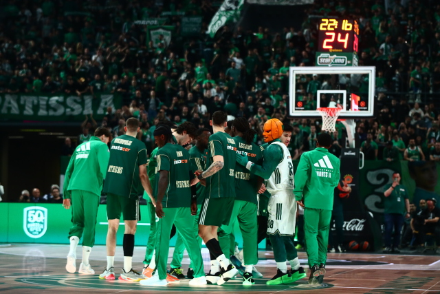 &Omicron;&rho;&iota;&sigma;&tau;&iota;&kappa;ά &sigma;&tau;&alpha; play in &tau;&eta;&sigmaf; Euroleague &omicron; &Pi;&alpha;&nu;&alpha;&theta;&eta;&nu;&alpha;ϊ&kappa;ό&sigmaf; &mu;&epsilon;&tau;ά &tau;&eta; &nu;ί&kappa;&eta; &tau;&eta;&sigmaf; &Zeta;ά&lambda;&gamma;&kappa;&iota;&rho;&iota;&sigmaf; &epsilon;&pi;ί &tau;&eta;&sigmaf; &Pi;&alpha;&rho;ί