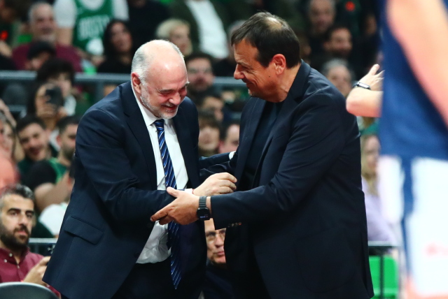 &Pi;&alpha;&nu;&alpha;&theta;&eta;&nu;&alpha;ϊ&kappa;ό&sigmaf; - &Epsilon;&phi;έ&sigmaf;: &Omicron; &Alpha;&tau;&alpha;&mu;ά&nu; ά&lambda;&lambda;&alpha;&xi;&epsilon; &tau;&eta; &rho;&omicron;&upsilon;&tau;ί&nu;&alpha; &tau;&omicron;&upsilon; &gamma;&iota;&alpha; &chi;ά&rho;&eta; &tau;&omicron;&upsilon; &Lambda;ά&sigma;&omicron;, &delta;&epsilon;ί&tau;&epsilon; &beta;ί&nu;&tau;&epsilon;&omicron;
