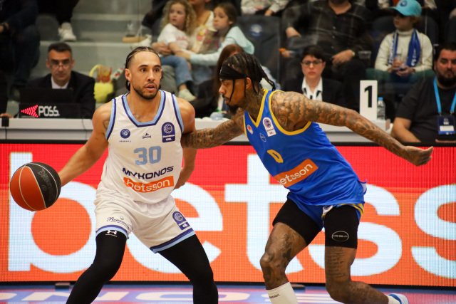 &Nu;ί&kappa;&eta; playoffs &gamma;&iota;&alpha; &tau;&eta;&nu; &Mu;ύ&kappa;&omicron;&nu;&omicron;,92-88 &tau;&omicron; &Pi;&epsilon;&rho;&iota;&sigma;&tau;έ&rho;&iota;, &beta;ί&nu;&tau;&epsilon;&omicron;