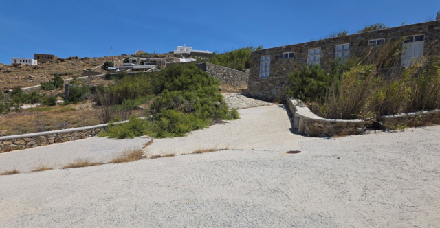 ΠΛΕΙΣΤΗΡΙΑΣΜΟΙ: «ΚΑΥΤΗ» ΕΒΔΟΜΑΔΑ, ΜΕ ΚΑΠΝΑ, ΡΟΔΕΣ, ΜΥΚΟΝΟ ΚΑΙ…ΜΠΑΤΜΑΝ