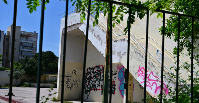 «ΕΙΔΑ ΣΟΒΑΔΕΣ, ΟΧΙ ΣΠΑΣΜΕΝΟ ΚΑΓΚΕΛΟ», ΛΕΕΙ Ο ΓΓ ΤΟΥ ΥΠ. ΠΑΙΔΕΙΑΣ ΓΙΑ ΤΟ ΜΠΑΛΚΟΝΙ ΤΟΥ ΣΧΟΛΕΙΟΥ ΠΟΥ ΕΠΕΣΕ Η 13ΧΡΟΝΗ ΣΤΟ ΧΑΙΔΑΡΙ