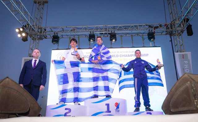 &Iota;&sigma;&tau;&iota;&omicron;&pi;&lambda;&omicron;ΐ&alpha;: &laquo;&Beta;&rho;&omicron;&chi;ή&raquo; &tau;&alpha; &mu;&epsilon;&tau;ά&lambda;&lambda;&iota;&alpha; &gamma;&iota;&alpha; &tau;&omicron;&upsilon;&sigmaf; Έ&lambda;&lambda;&eta;&nu;&epsilon;&sigmaf; &sigma;&tau;&omicron; &Pi;&alpha;&gamma;&kappa;ό&sigma;&mu;&iota;&omicron; &pi;&rho;&omega;&tau;ά&theta;&lambda;&eta;&mu;&alpha; TECHNO &kappa;&alpha;&iota; &sigma;&tau;&omicron; &Epsilon;&upsilon;&rho;&omega;&pi;&alpha;ϊ&kappa;ό ILCA 4 YOUTH
