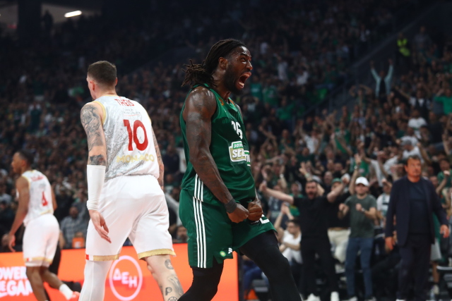 &Lambda;&epsilon;&sigma;ό&rho; &beta;&gamma;&alpha;&lambda;&mu;έ&nu;&omicron;&sigmaf; &alpha;&pi;ό &tau;&omicron; NBA: &Tau;&omicron; &laquo;poster&raquo; &kappa;ά&rho;&phi;&omega;&mu;ά &tau;&omicron;&upsilon; &sigma;&tau;&omicron; &pi;&rho;ό&sigma;&omega;&pi;&omicron; &tau;&omicron;&upsilon; &Nu;&tau;&iota;ά&lambda;&omicron;, &delta;&epsilon;ί&tau;&epsilon; &beta;ί&nu;&tau;&epsilon;&omicron;