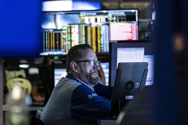 Wall Street: Νέα πτώση στoυς δείκτες καθώς εντείνεται η κρίση στα Στενά του Ορμούζ 