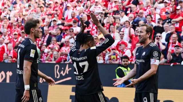 Bundesliga: &Eta; &alpha;&pi;ί&theta;&alpha;&nu;&eta; &Mu;&pi;ά&gamma;&epsilon;&rho;&nu; έ&chi;&alpha;&nu;&epsilon; 3-0 &sigma;&tau;&eta;&nu; έ&delta;&rho;&alpha; &tau;&eta;&sigmaf; &Mu;ά&iota;&nu;&tau;&sigmaf; &kappa;&alpha;&iota; &epsilon;&pi;&iota;&kappa;&rho;ά&tau;&eta;&sigma;&epsilon; 3-4, &delta;&epsilon;ί&tau;&epsilon; &tau;&alpha; &gamma;&kappa;&omicron;&lambda;