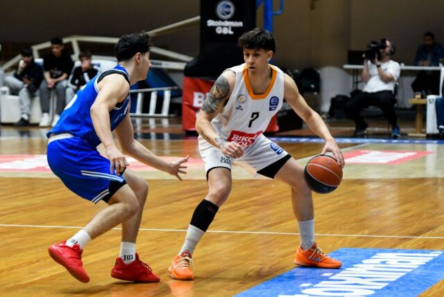&Omicron; &Pi;&rho;&omicron;&mu;&eta;&theta;έ&alpha;&sigmaf; &Pi;ά&tau;&rho;&alpha;&sigmaf; 97-85 &tau;&omicron;&nu; &Eta;&rho;&alpha;&kappa;&lambda;ή &kappa;&alpha;&iota; &kappa;&rho;ά&tau;&eta;&sigma;&epsilon; &tau;&omicron;&nu; &Gamma;&eta;&rho;&alpha;&iota;ό &epsilon;&kappa;&tau;ό&sigmaf; play offs