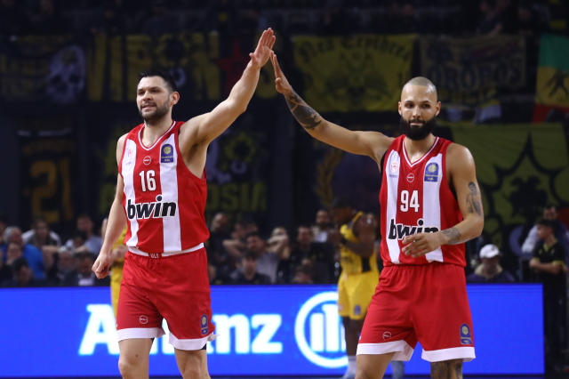&Alpha;&Epsilon;&Kappa; - &Omicron;&lambda;&upsilon;&mu;&pi;&iota;&alpha;&kappa;ό&sigmaf; 84-94: &Pi;έ&rho;&alpha;&sigma;&epsilon; &mu;&epsilon; &laquo;&delta;&iota;&pi;&lambda;ό&raquo; &alpha;&pi;ό &tau;&alpha; &Lambda;&iota;ό&sigma;&iota;&alpha; &kappa;&alpha;&iota; &tau;&epsilon;&lambda;&epsilon;ί&omega;&sigma;&epsilon; &alpha;ή&tau;&tau;&eta;&tau;&omicron;&sigmaf; &tau;&eta; regular season &tau;&eta;&sigmaf; Basket League, &beta;ί&nu;&tau;&epsilon;&omicron;