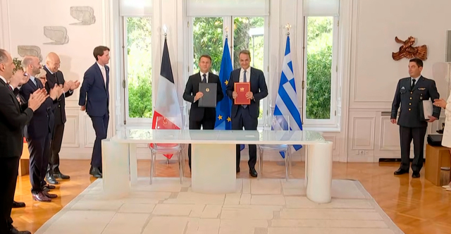 Live &omicron;&iota; &delta;&eta;&lambda;ώ&sigma;&epsilon;&iota;&sigmaf; &Mu;&eta;&tau;&sigma;&omicron;&tau;ά&kappa;&eta; &kappa;&alpha;&iota; &Mu;&alpha;&kappa;&rho;ό&nu; &mu;&epsilon;&tau;ά &tau;&iota;&sigmaf; &upsilon;&pi;&omicron;&gamma;&rho;&alpha;&phi;έ&sigmaf; &gamma;&iota;&alpha; &tau;&eta;&nu; &sigma;&tau;&rho;&alpha;&tau;&eta;&gamma;&iota;&kappa;ή &epsilon;&tau;&alpha;&iota;&rho;&iota;&kappa;ή &sigma;&chi;έ&sigma;&eta; &Epsilon;&lambda;&lambda;ά&delta;&alpha;&sigmaf; - &Gamma;&alpha;&lambda;&lambda;ί&alpha;&sigmaf;