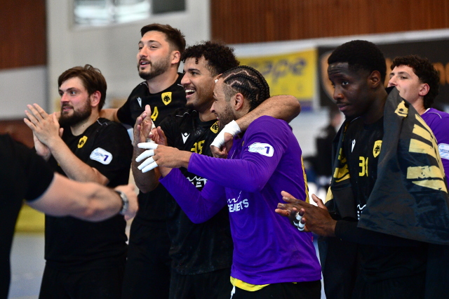 Handball Premier: &Eta; &Alpha;&Epsilon;&Kappa; &pi;&rho;&omicron;&kappa;&rho;ί&theta;&eta;&kappa;&epsilon; &sigma;&tau;&omicron;&upsilon;&sigmaf; &tau;&epsilon;&lambda;&iota;&kappa;&omicron;ύ&sigmaf; &alpha;&pi;έ&nu;&alpha;&nu;&tau;&iota; &sigma;&tau;&omicron;&nu; &Pi;&Alpha;&Omicron;&Kappa;, &delta;&epsilon;ί&tau;&epsilon; &beta;ί&nu;&tau;&epsilon;&omicron;