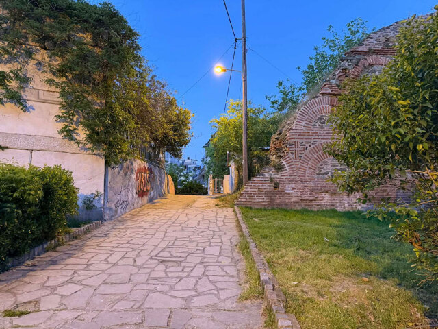 ΘΕΣΣΑΛΟΝΙΚΗ: Η ΣΤΙΓΜΗ ΠΟΥ ΑΚΟΥΓΕΤΑΙ Ο ΠΥΡΟΒΟΛΙΣΜΟΣ ΠΡΟΣ ΤΟΝ 28ΧΡΟΝΟ ΤΟΥΡΚΟ ΚΑΙ ΣΦΑΔΑΖΕΙ ΑΠΟ ΤΟΝ ΠΟΝΟ, ΔΕΙΤΕ ΒΙΝΤΕΟ