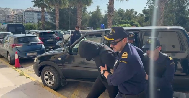 &Mu;&epsilon; &kappa;&omicron;&upsilon;&kappa;&omicron;ύ&lambda;&alpha; &kappa;&alpha;&iota; &alpha;&lambda;&epsilon;&xi;ί&sigma;&phi;&alpha;&iota;&rho;&omicron; &sigma;&tau;&omicron;&nu; &alpha;&nu;&alpha;&kappa;&rho;&iota;&tau;ή &omicron; 20&chi;&rho;&omicron;&nu;&omicron;&sigmaf; &pi;&omicron;&upsilon; &sigma;&kappa;ό&tau;&omega;&sigma;&epsilon; &tau;&omicron;&nu; 27&chi;&rho;&omicron;&nu;&omicron; &sigma;&tau;&omicron;&nu; Ά&gamma;&iota;&omicron; &Delta;&eta;&mu;ή&tau;&rho;&iota;&omicron;, &tau;&iota; &theta;&alpha; &upsilon;&pi;&omicron;&sigma;&tau;&eta;&rho;ί&xi;&epsilon;&iota; &gamma;&iota;&alpha; &tau;&eta;&nu; &alpha;&lambda;&lambda;&alpha;&gamma;ή &rho;&omicron;ύ&chi;&omega;&nu; &kappa;&alpha;&iota;  class=